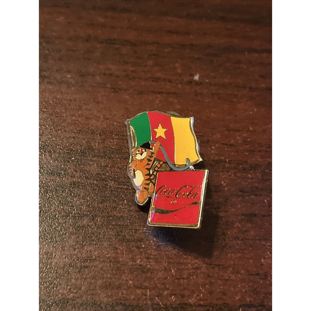 Vintage 1988 Seoul‎ Olympics Coca Cola Hodori Tiger Cameroon Flag Lapel Pin